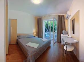 Гостевой Дом Кедр - Запад