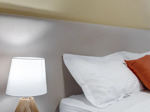 Апартаменты Улучшенная Студия Лотос Светлый Дом