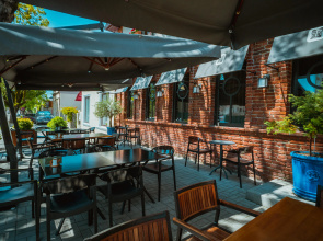 Отель Leon Boutique Hotel 4