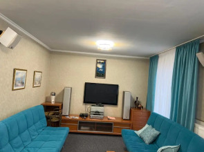 Апартаменты 3 комнаты в Центре рядом с Электричкой на Море