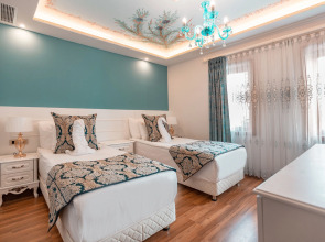 Отель Seven Hills Palace