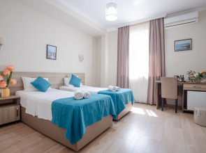 Отель Daisi-Sunset