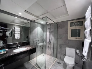 Versailles by Vieras Hotel