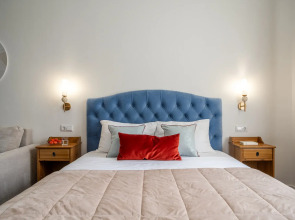 Апартаменты Кварт-Отель, Бережковская Набережная 12