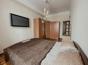 Квартира Green FOX с видом на Астраханский Кремль