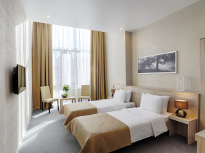 Отель Marx Hotel