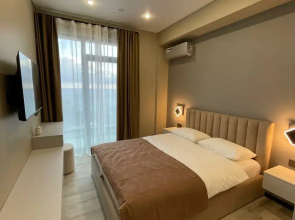 S Vidom Na More Semeynyy Lyuks Apartments