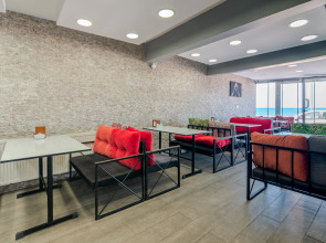 Отель Airport Black Sea Hotel & Restaurant