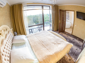 Отель Империал