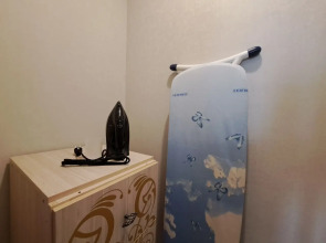 Жилое помещение 2-к квартира у метро Молодежная с яркими закатами