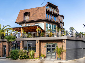 Nika Guest House