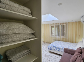 Апартаменты Уютные апартаменты в центре Сочи на Роз 57