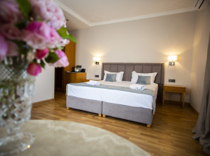 Отель Chveni Ezo Boutique Hotel