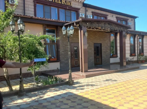 Riki Hotel