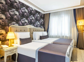 Отель Raymond Old City