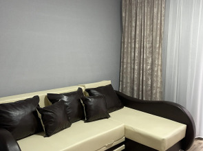 Квартира Двухкомнатная. Ворошилова 8а. 2 этаж