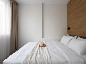 Апартаменты Red Apartments Арт Лайт Сити Шерли