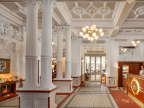 Отель Boutique Seven Days