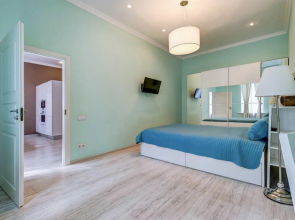 Апартаменты SweetHome на Мойке 44