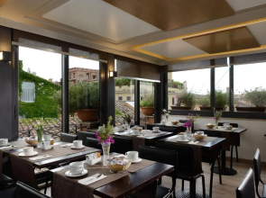 Hotel Trevi