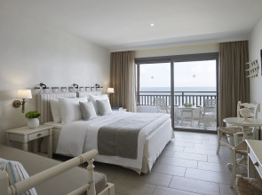 Отель Creta Maris