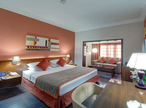 Ascot Hotel
