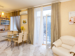 Favorite Lenina 6 Apartments