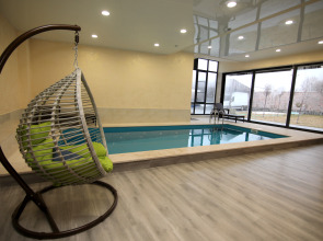 Отель Louvre Home