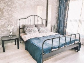 Апартаменты Cozy on Komendantskiy 55