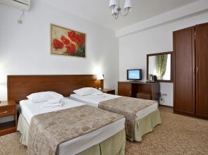 Отель Marina Inn