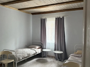 Ulzy Guest house
