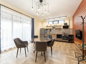 Na Shakhtyorov 28 (4) Private House