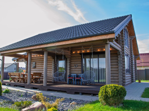 Uyutny Derevyanny s Baney Private House