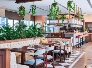 Отель 25hours Hotel Dubai One Central