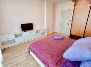 Квартира двухкомнатная в центре города в элитном доме