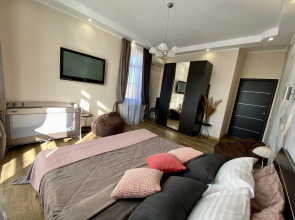 Апартаменты 2-к Элитные апартаменты с видом на Кремль