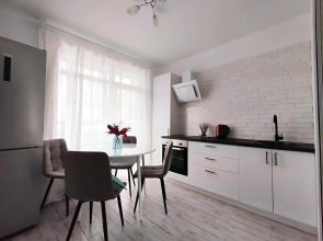 Квартира Двухкомнатная с Балконом и Красивым Видом