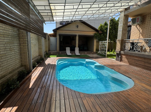 S Basseynom Private House