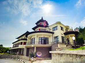 Erpan Hotel