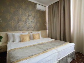 Apelsin Hotel on Vystavochnaya