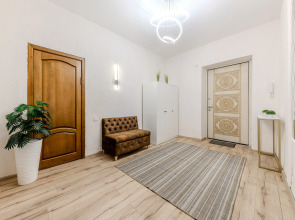 Квартира Трехкомнатная на Проспекте Независимости 23