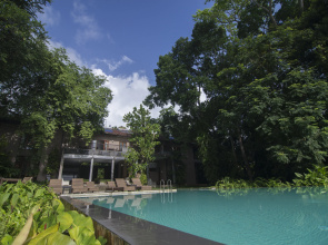 Roman Lake Ayurveda Resort Hotel