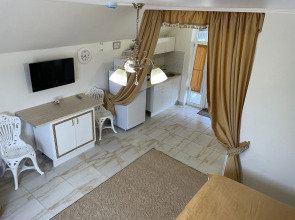 U F.I.M.K.I Guest House