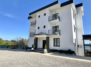 Edern Apartments
