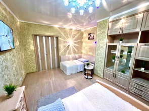 Апартаменты двухкомнатные в Центре Города на 5 этаже (рядом с набережной р. Волга)