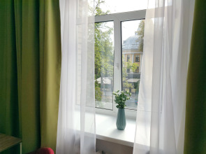 Апартаменты на улице Маршала Бирюзова 18