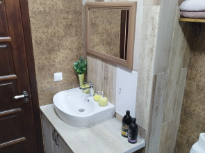 Апартаменты на Леонова