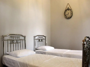 Отель Old Tbilisi Rooms 38