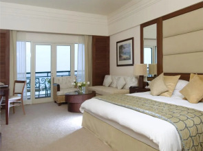 Danat Jebel Dhanna Resort