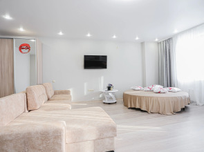 Апартаменты SunSet 2-Оранжерейная 2к1 кв 229